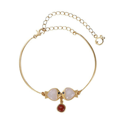 Charming Gold Bracelet for Any Occasion