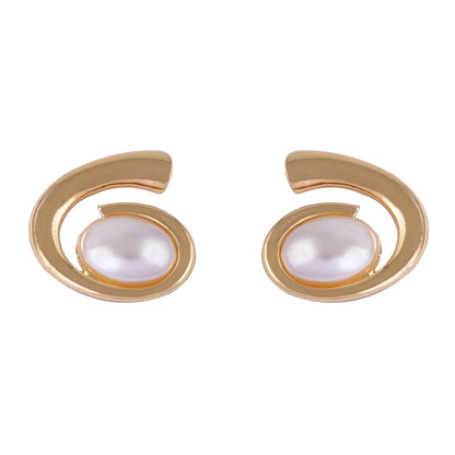 Romantic Pearl Earring for Special Moments