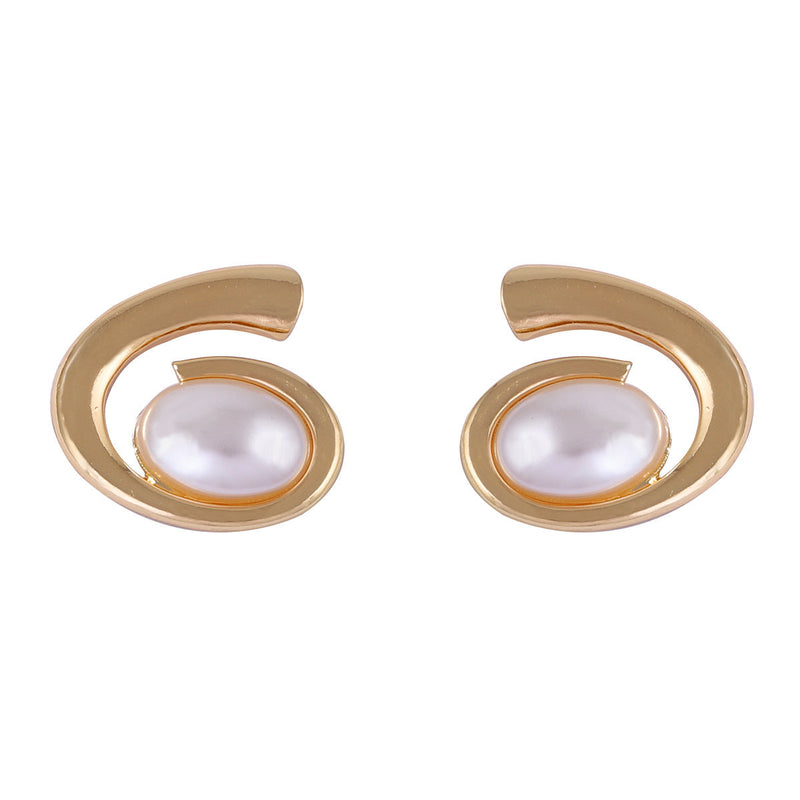 Romantic Pearl Earring for Special Moments