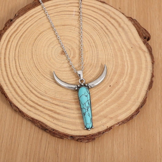 Charming Silver Necklace for Any Occasion