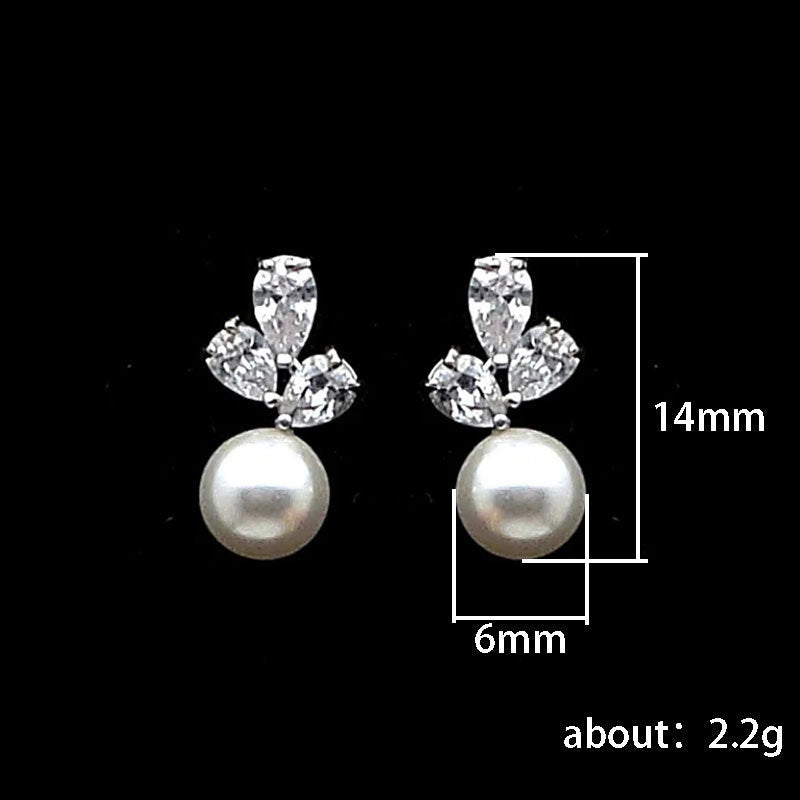 Classic Pearl Earring with Timeless Appeal