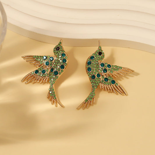 Romantic Gold Earring for Special Moments