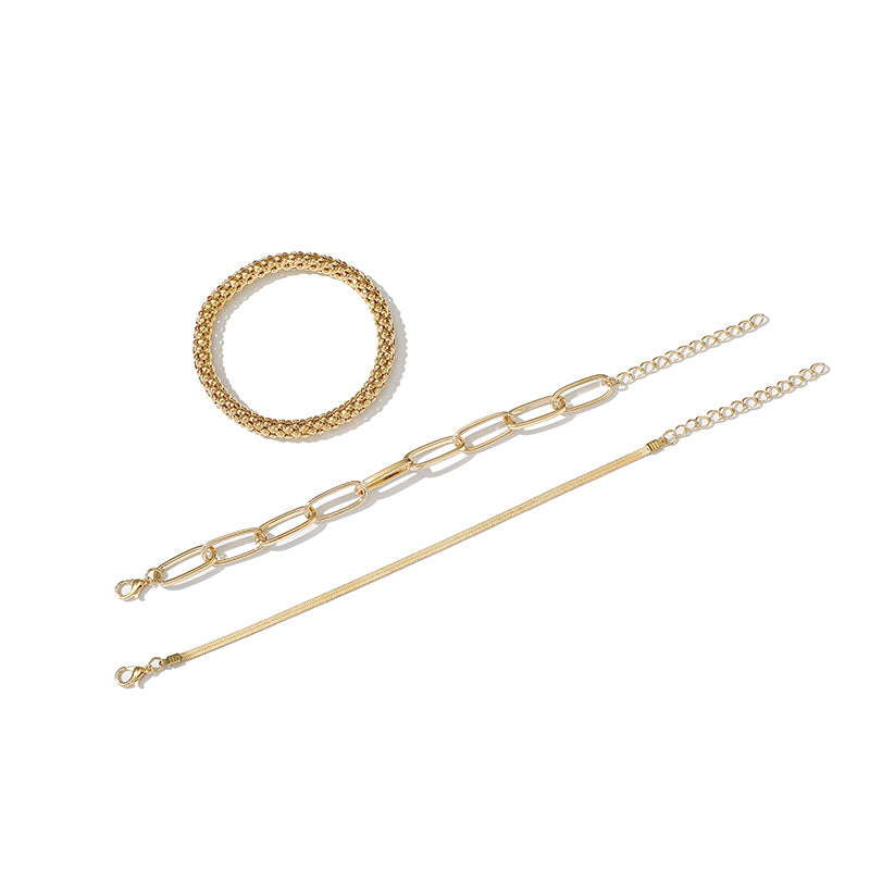 Charming Gold Bracelet for Any Occasion