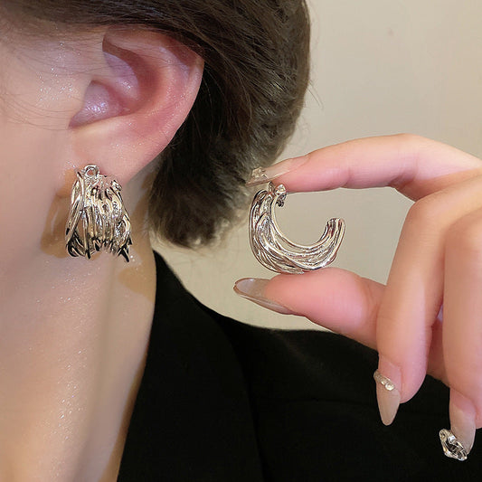 Romantic Silver Earring for Special Moments