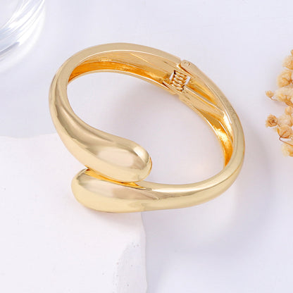 Charming Bracelet for Any Occasion