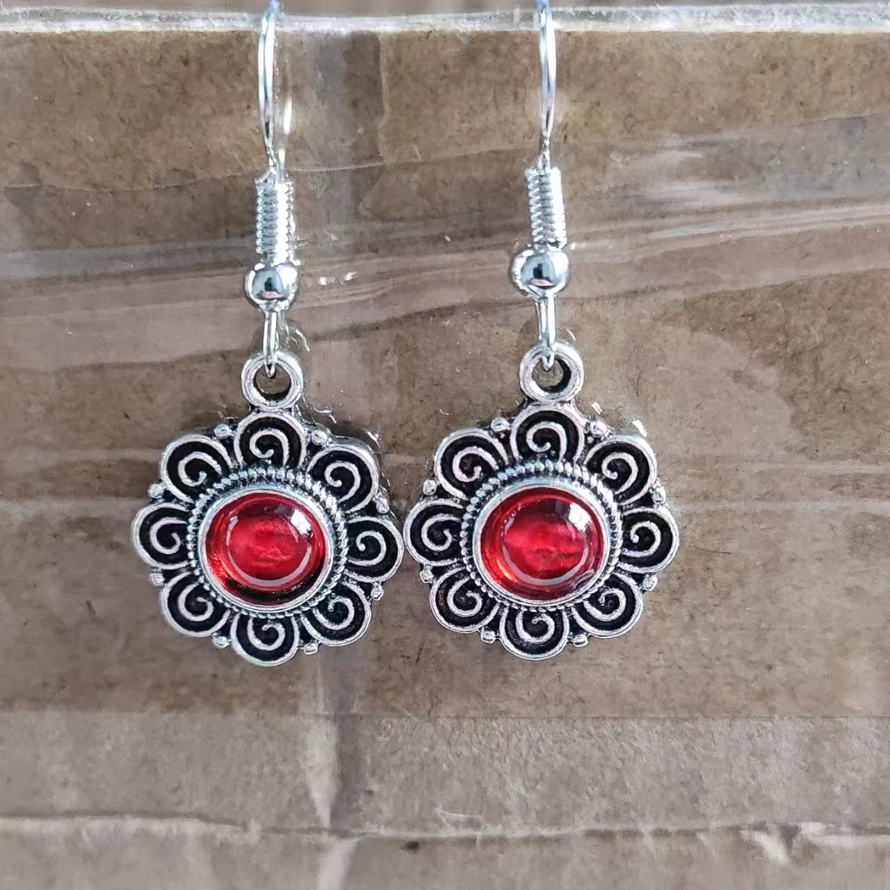 Charming Silver Earring for Any Occasion