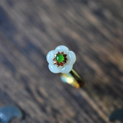 Beautiful Gold Ring with Unique Style