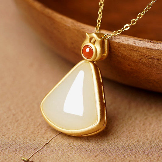 Stunning Gold Necklace for Daily Wear