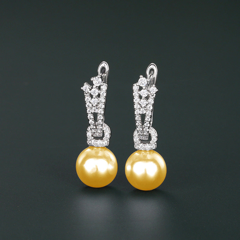 Classic Pearl Earring with Timeless Appeal