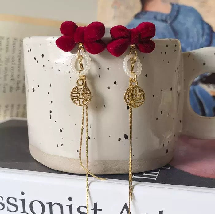 Delicate Artisan Pearl Earring