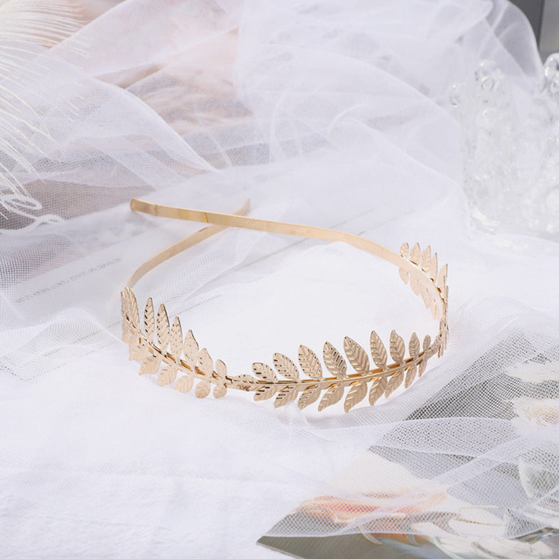 Elegant Gold Piece for Every Occasion