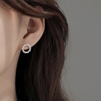Classic Earring with Timeless Appeal