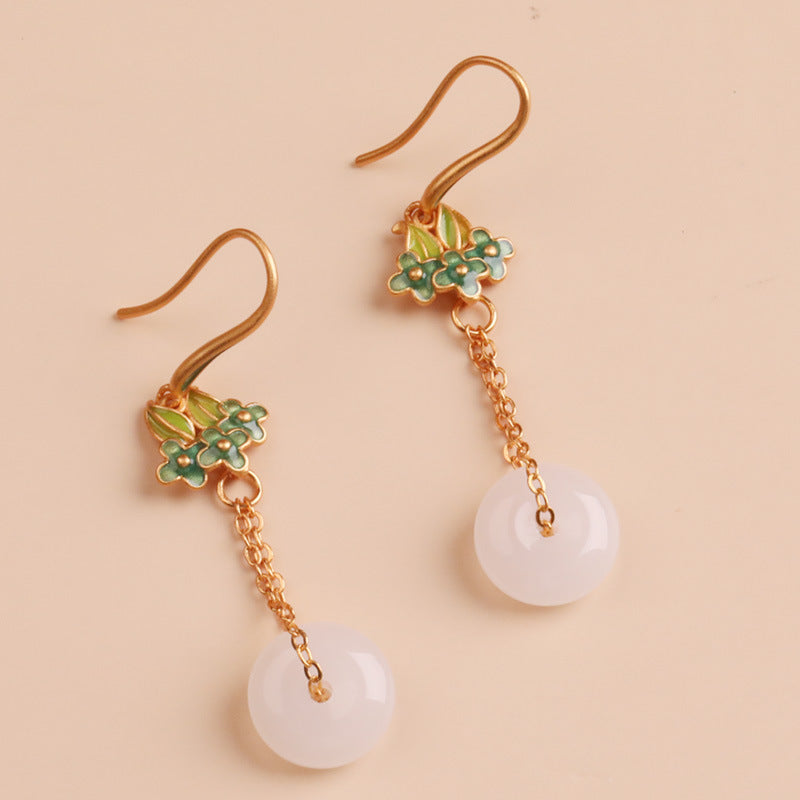 Charming Earring for Any Occasion