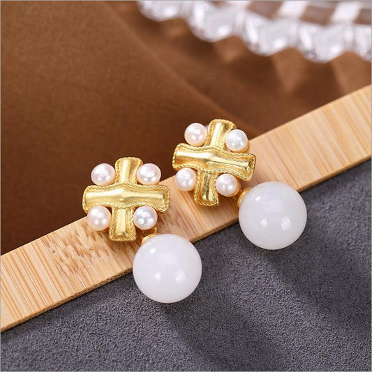 Elegant Gold Earring for Every Occasion