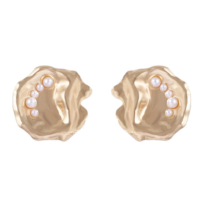 Charming Pearl Earring for Any Occasion