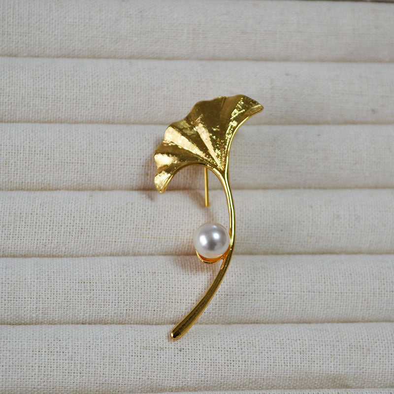 Beautiful Gold Piece with Unique Style