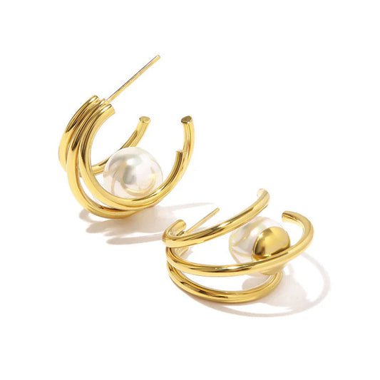 Charming Pearl Earring for Any Occasion