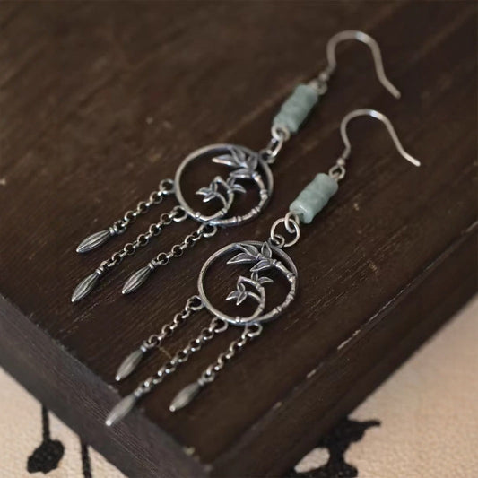 Charming Silver Earring for Any Occasion
