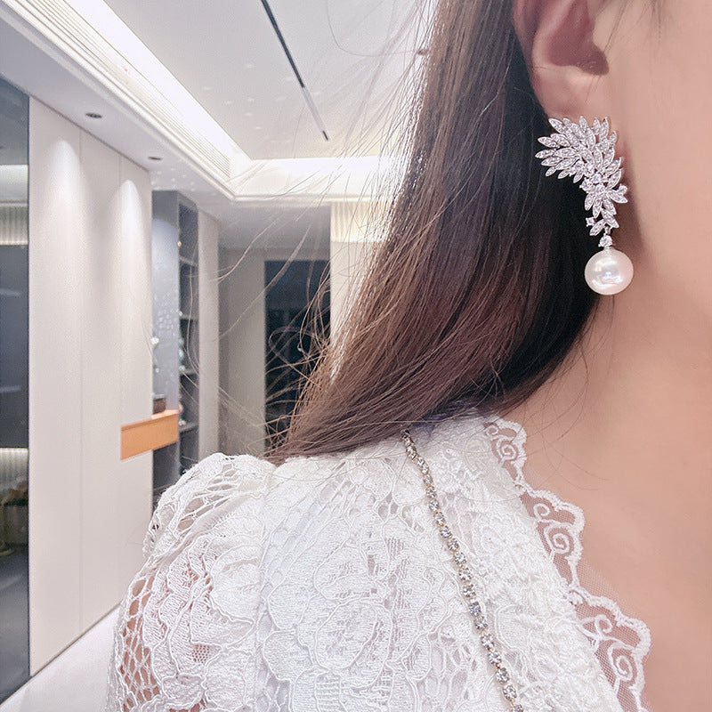 Beautiful Pearl Earring with Unique Style
