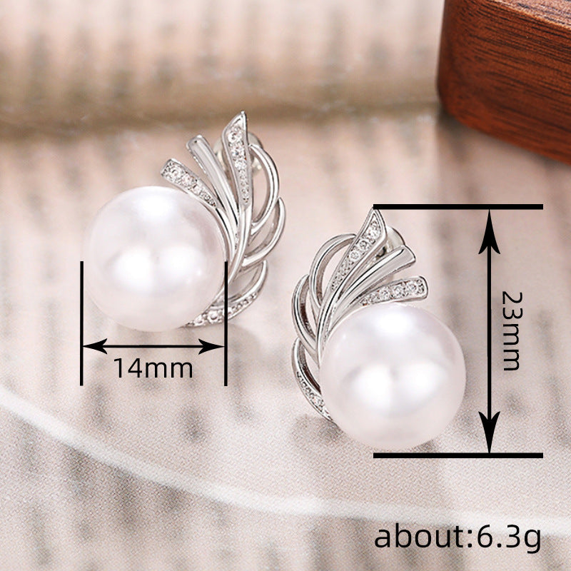 Beautiful Pearl Earring with Unique Style