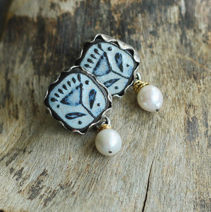 Stunning Pearl Earring for Daily Wear