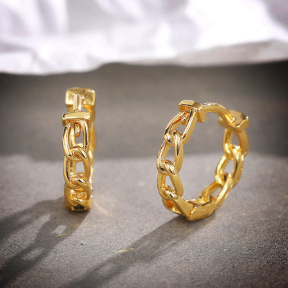 Charming Earring for Any Occasion