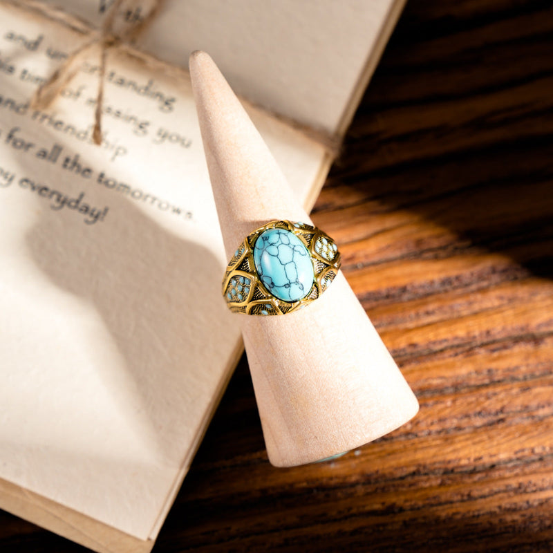 Charming Gold Ring for Any Occasion