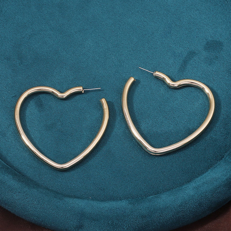 Beautiful Gold Earring with Unique Style
