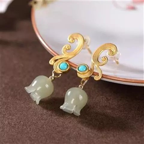 Stunning Gold Earring for Daily Wear