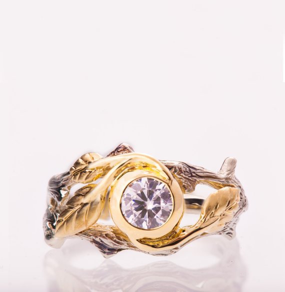 Romantic Gold Ring for Special Moments