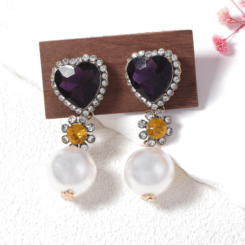 Charming Pearl Earring for Any Occasion