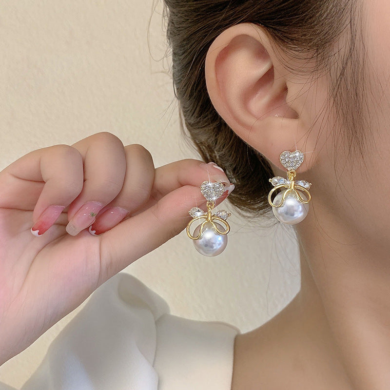 Charming Pearl Earring for Any Occasion