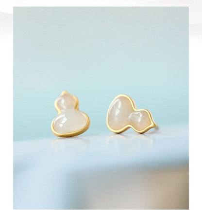 Romantic Silver Earring for Special Moments