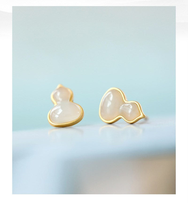 Romantic Silver Earring for Special Moments
