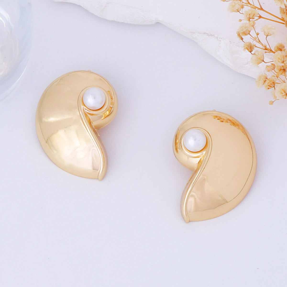 Stunning Pearl Earring for Daily Wear