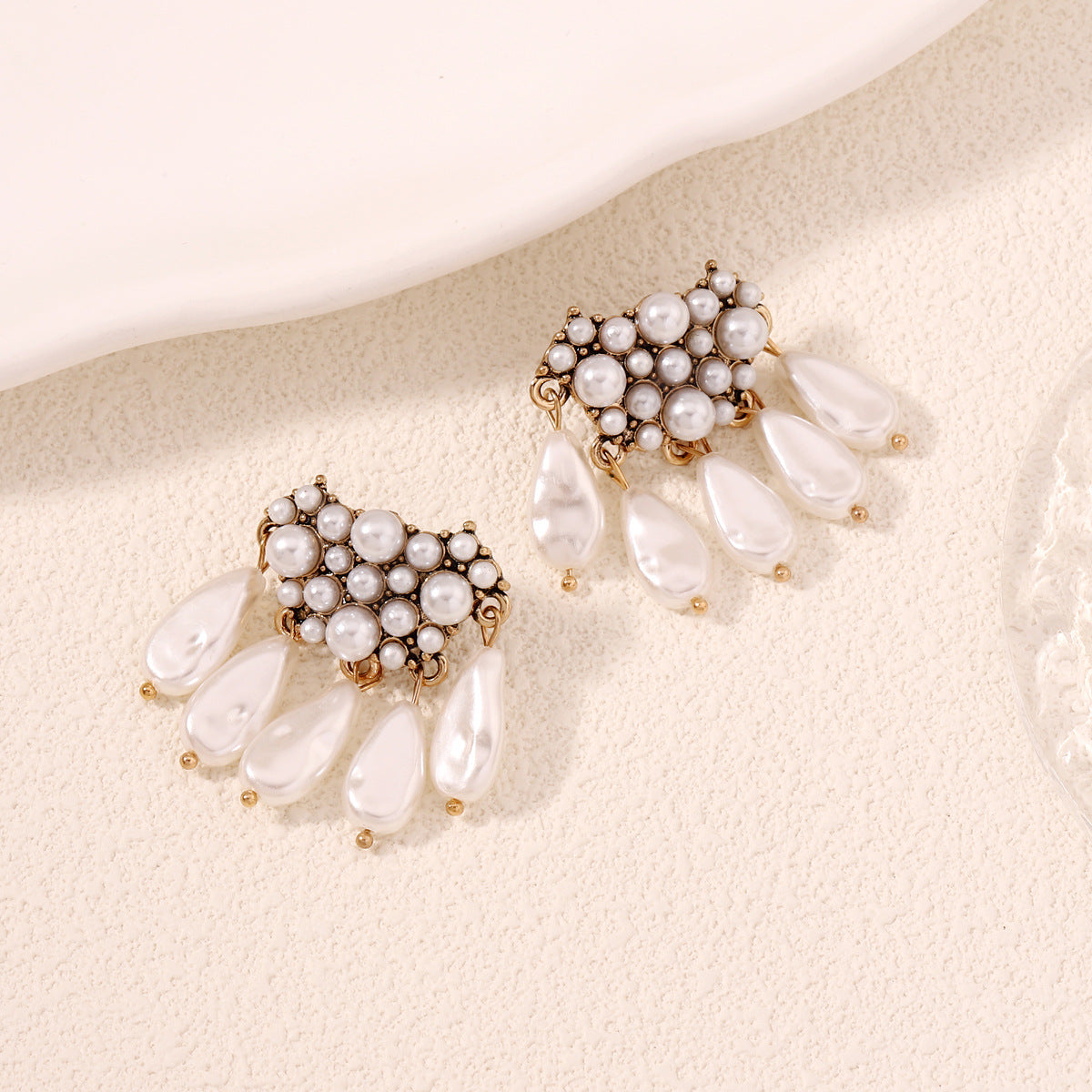 Classic Pearl Earring with Timeless Appeal