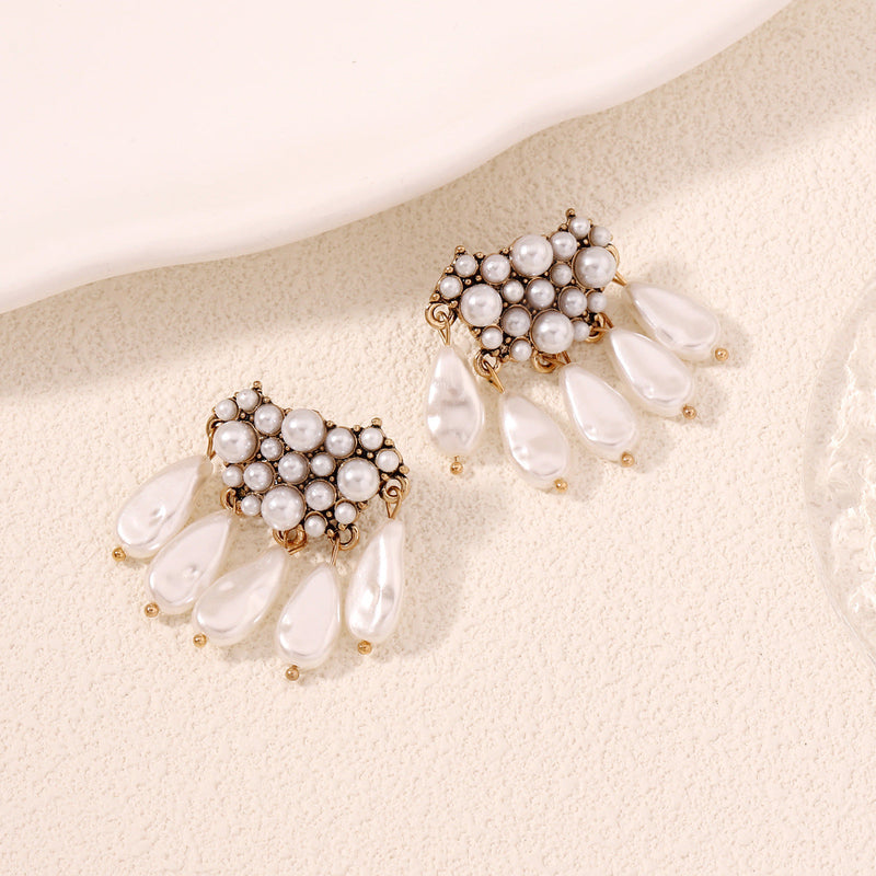 Classic Pearl Earring with Timeless Appeal