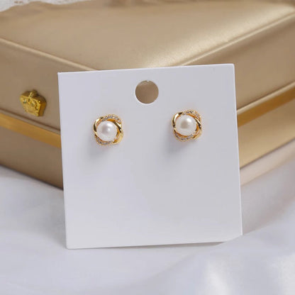 Stunning Pearl Earring for Daily Wear