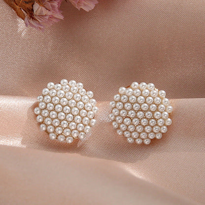 Charming Pearl Piece for Any Occasion