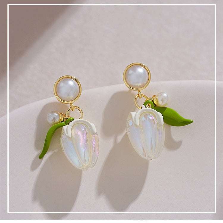 Classic Earring with Timeless Appeal