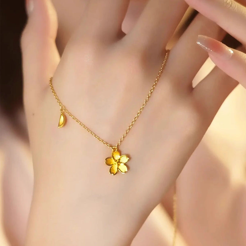 Beautiful Gold Necklace with Unique Style