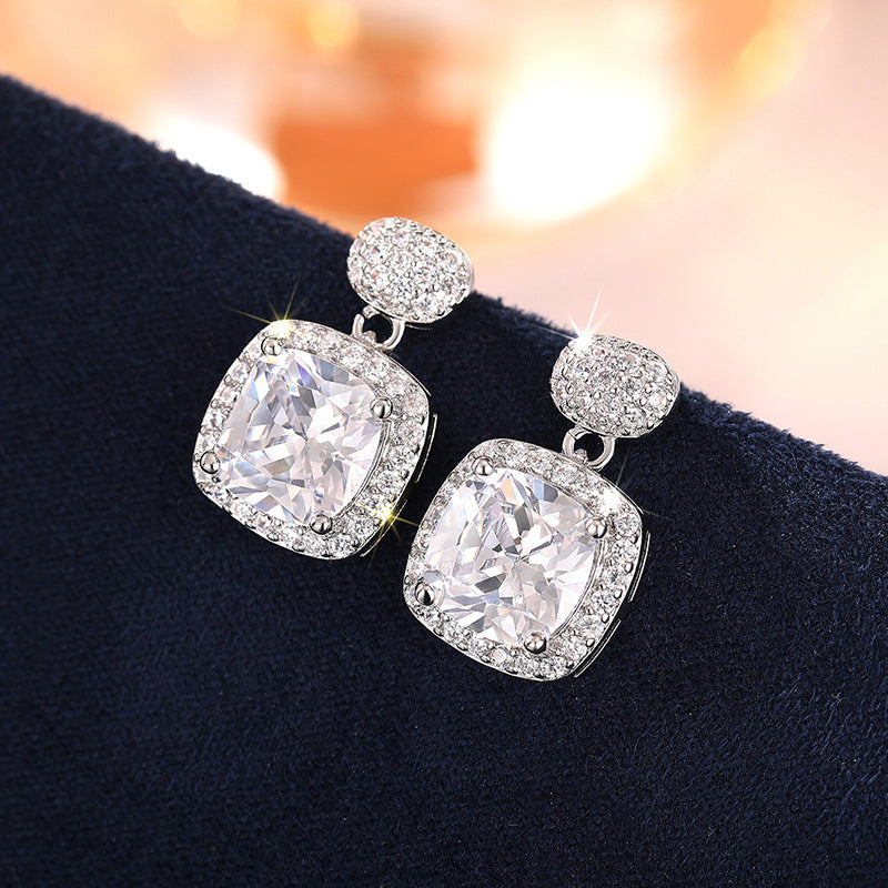Classic Earring with Timeless Appeal