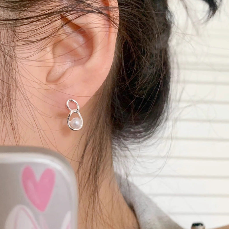 Stunning Pearl Earring for Daily Wear