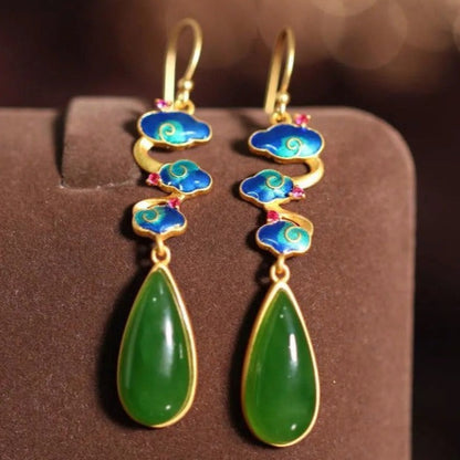 Romantic Gold Earring for Special Moments