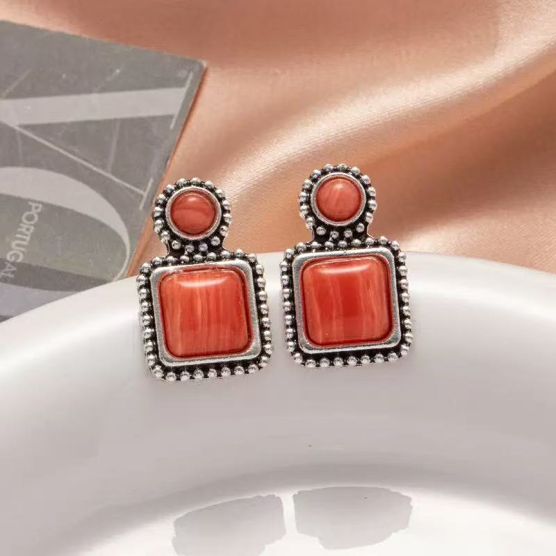 Classic Earring with Timeless Appeal