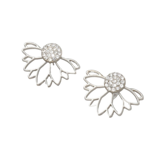 Charming Earring for Any Occasion