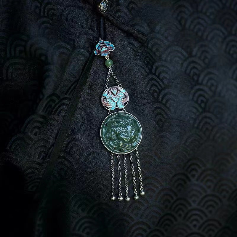 Classic Pendant with Timeless Appeal