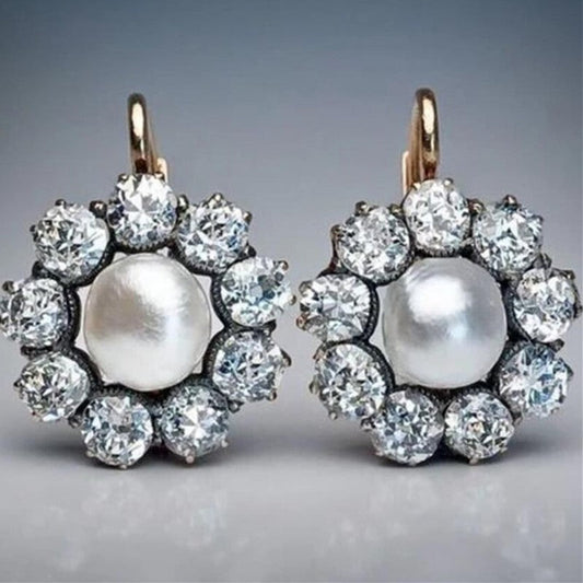 Romantic Pearl Earring for Special Moments
