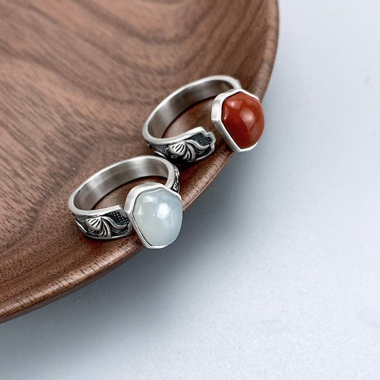 Classic Silver Ring with Timeless Appeal