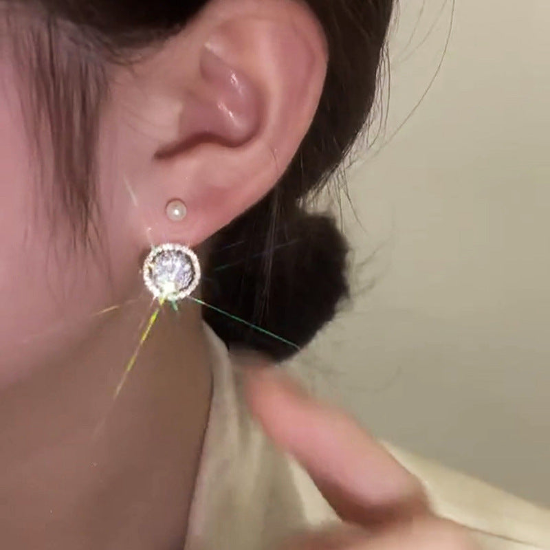 Classic Pearl Earring with Timeless Appeal
